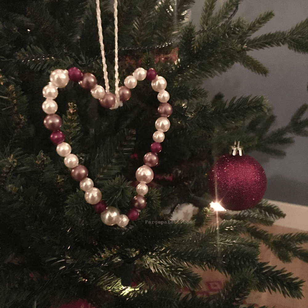 Aktivitet perle finmotorikk barn motorikk forming barnehage jul