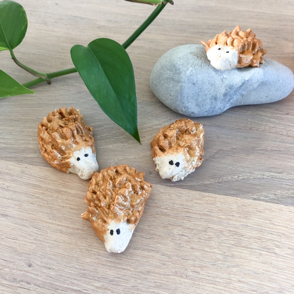 Aktivitet barn  barneaktivitet Trolldeig barnehage skole lag selv fremgangsmåte eventyrstund rollelek  mamma mammalivet småbarn Kreativ forming  motorikk finmotorikk trene gøy fantasifull lag selv inspirasjon   Pinnsvin piggsvin