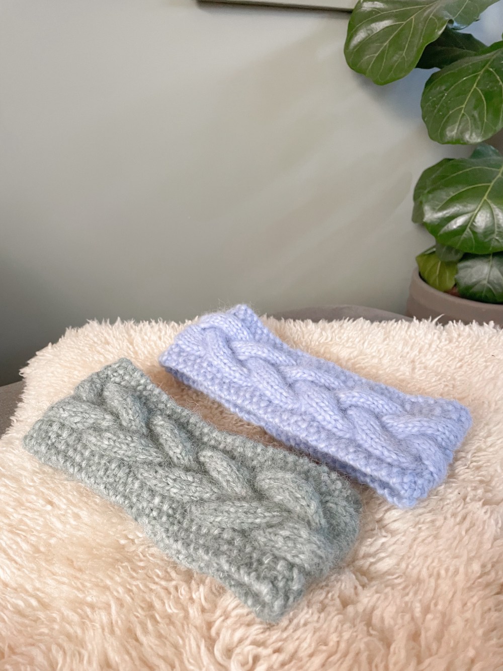 Strikke strikketøy knit knitting pannebånd flette flettepannebånd fremgangsmåte oppskrift Garn yarn